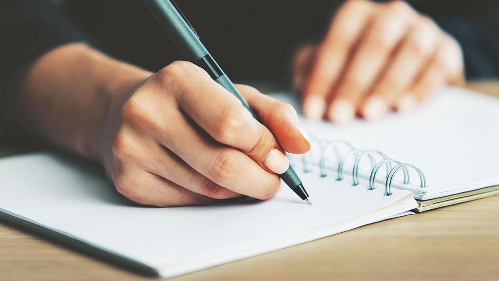 HOW TO WRITE FOR A SCHOARSHIP